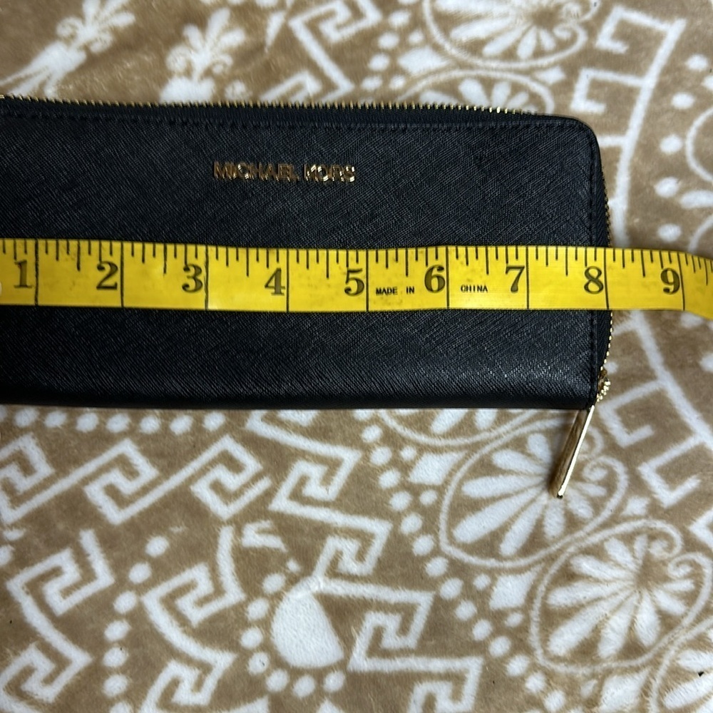 Micheal Kors Black Quarterzip Wallet NWOT - Picture 7 of 9